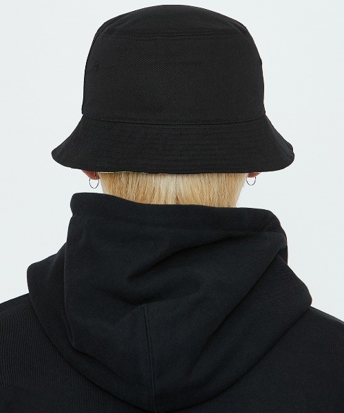 LMCの「【LMC】ARTWORKS PAINTING REVERSIBLE BUCKET HAT / エルエムシー アートワーク ペインティング 総柄 リバーシブル バケットハット(ハット・メンズ・ブラック・FREE)」の7枚目の写真