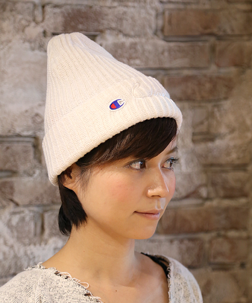 Champion(チャンピオン)の「Champion Knit Cap(ニットキャップ/ビーニー・メンズ・ホワイト/ブラック/ブルー/レッド/グレー・FREE)」の2枚目の写真