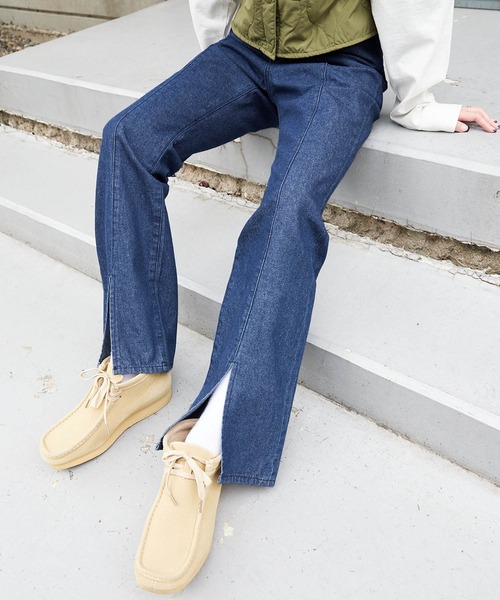 BASQUE magenta（バスクマゼンタ）の「センターラインスリットプリーツフレアパンツ/デニム/カツラギ（デニムパンツ・レディース・パープル/インディゴブルー/ブラウン/ブルー/レッド/ブラック/オフホワイト/グリーン/ダークグリーン/ブラック系1/ブラック系/ロイヤルブルー/ライトインディゴブルー/ブルー系1/オレンジ・L/M）」の20枚目の写真