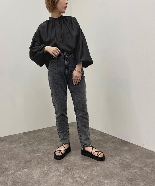 apres jour mignon（アプレジュールミニョン）の「バンドカラーボリュームシャツ【ZOZOTOWN限定アイテム】【6PO】（シャツ/ブラウス・レディース・ダークグリーン/ライトベージュ/オフホワイト/ブラック・フリー/X-LARGE）」の16枚目の写真