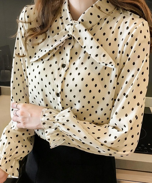 Lea sienna(リーシェンナ)の「ネックリボンのドットブラウス(シャツ/ブラウス・レディース・ホワイト/ブラック/レッド・M/XL/L)」の1枚目の写真