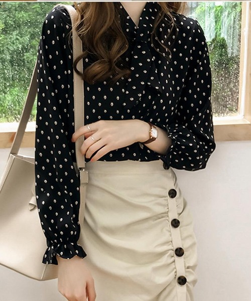 Lea sienna(リーシェンナ)の「ネックリボンのドットブラウス(シャツ/ブラウス・レディース・ホワイト/ブラック/レッド・M/XL/L)」の10枚目の写真