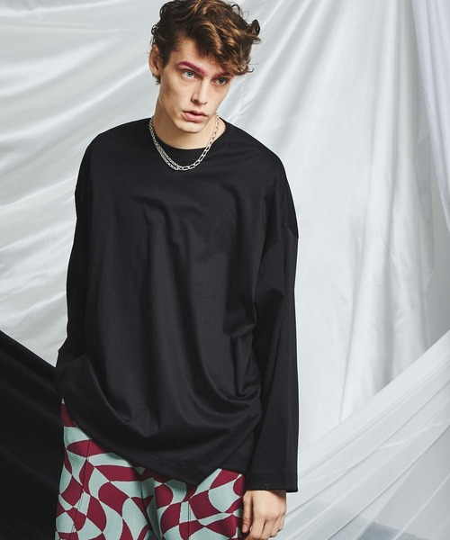 MAISON SPECIAL（メゾンスペシャル）の「《ユニセックスアイテム》ALBINI/アルビニ ヴィヴィッドカラースムースプライムオーバークルーネックロングスリーブTシャツ 【MAISON SPECIAL/メゾンスペシャル】（Tシャツ/カットソー・メンズ・ブラック/パープル/オフホワイト/ピンク/ブルー/グリーン・44/46/48）」の3枚目の写真