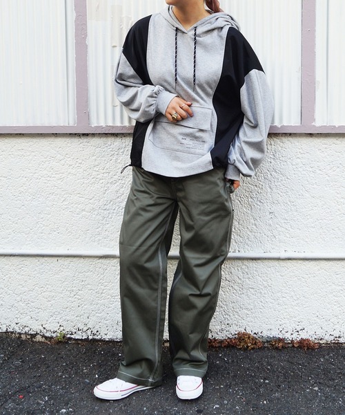 179/WG(イチナナキュウダブルジー)の「ドッキングフードプルオーバー(パーカー・レディース・グレー/オフホワイト/グリーン・FREE)」の21枚目の写真