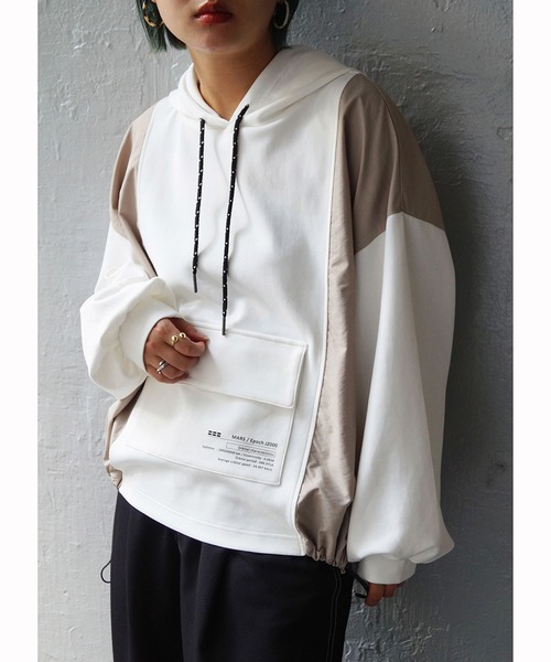 179/WG(イチナナキュウダブルジー)の「ドッキングフードプルオーバー(パーカー・レディース・グレー/オフホワイト/グリーン・FREE)」の11枚目の写真