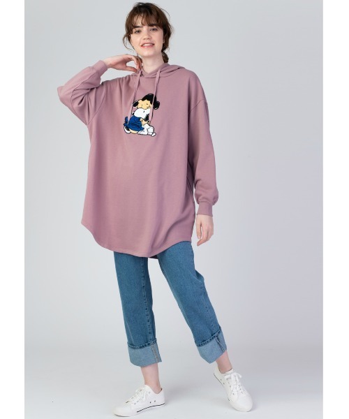 Design Tshirts Store graniph（デザイン　ティーシャツ　ストア　グラニフ）の「スヌーピーとルーシー(ピーナッツ)｜オーバーサイズパーカー（パーカー・レディース・ピンク・FREE）」の8枚目の写真