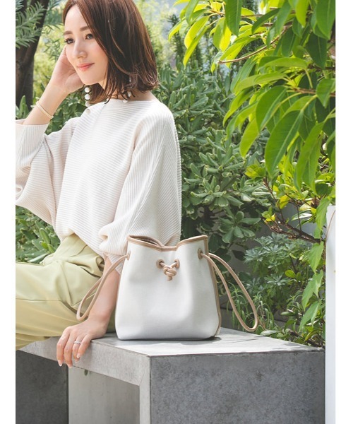 fifth（フィフス）の「パイピング切り替え巾着バッグ（ハンドバッグ・レディース・ライトベージュ/ブラウン/ブラック・MEDIUM）」の14枚目の写真