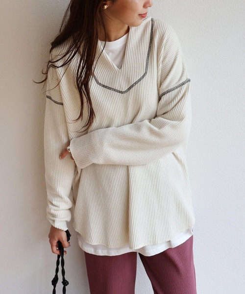 andme（アンドミー）の「起毛ワッフル長袖2wayキーネックTシャツ トップス（Tシャツ/カットソー・レディース・チャコールグレー/ベージュ/パープル/アイボリー・M）」の5枚目の写真