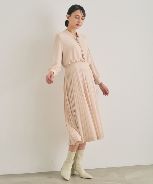 極美品✨'20年 アナイ クレープジョーゼットプリーツワンピース ブルー 36 極美品✨'20年 アナイ クレープジョーゼットプリーツワンピース ブルー