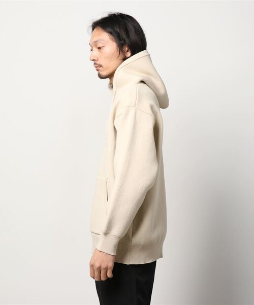 VANQUISH（ヴァンキッシュ）の「サイドロゴ刺繍プルオーバーニットパーカー　＊（パーカー・メンズ・ブラック/ベージュ・M/L）」の11枚目の写真