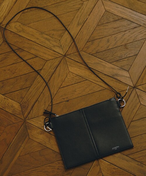 JOSEPH STUDIO（ジョゼフストゥディオ）の「キャンバス&エコレザー　メールバッグ（ショルダーバッグ・レディース・ブラック系・F）」の13枚目の写真