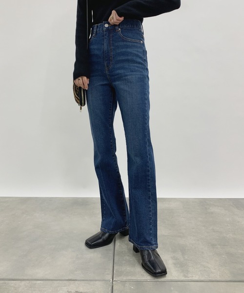 COLONY 2139(コロニートゥーワンスリーナイン)の「ストレッチセンターシムフレアデニム(その他パンツ・レディース・ブラック/インディゴブルー/グレー・MEDIUM/SMALL/LARGE)」の21枚目の写真