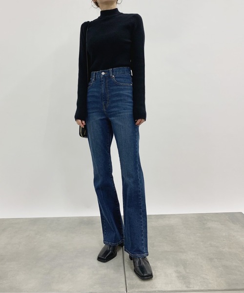 COLONY 2139(コロニートゥーワンスリーナイン)の「ストレッチセンターシムフレアデニム(その他パンツ・レディース・ブラック/インディゴブルー/グレー・MEDIUM/SMALL/LARGE)」の11枚目の写真