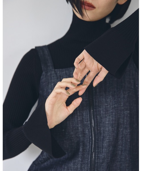 TODAYFUL（トゥデイフル）の「フレアカフリブニット（ニット/セーター・レディース・ブラック/ナチュラル・FREE）」の11枚目の写真