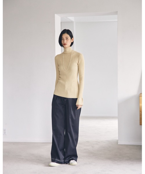 TODAYFUL（トゥデイフル）の「フレアカフリブニット（ニット/セーター・レディース・ブラック/ナチュラル・FREE）」の3枚目の写真