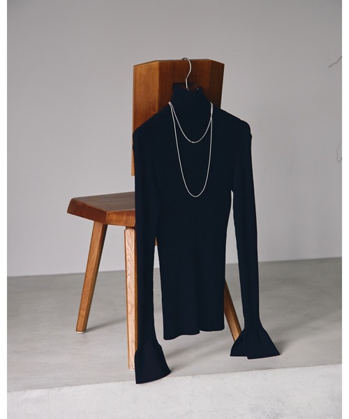 TODAYFUL（トゥデイフル）の「フレアカフリブニット（ニット/セーター・レディース・ブラック/ナチュラル・FREE）」の12枚目の写真