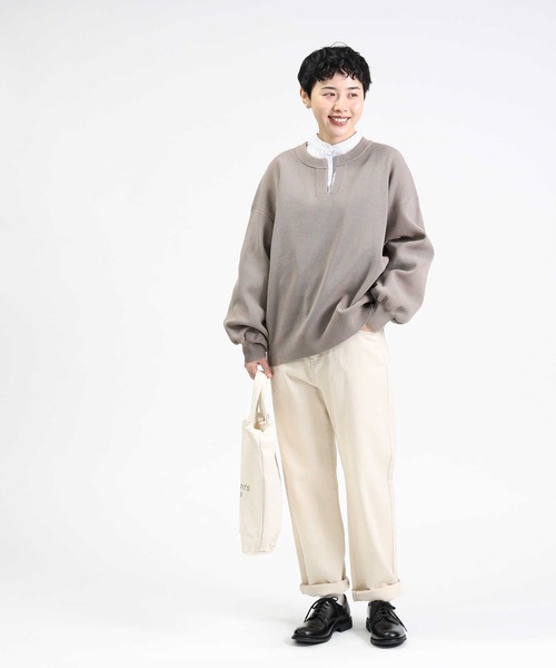 HONEYSUCKLE ROSE（ハニーサックルローズ）の「【HONEYSUCKLE ROSE】洗えて軽いキーネックニット（ニット/セーター・レディース・ブルー/ベージュ/オフホワイト・M/L）」の19枚目の写真