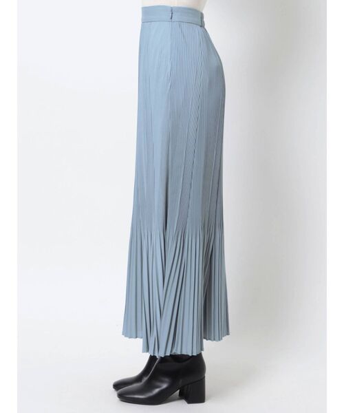 LAGUNAMOON(ラグナムーン)の「ランダムプリーツラインスカート(スカート・レディース・ベージュ/イエロー/ブルー・SMALL/MEDIUM)」の5枚目の写真