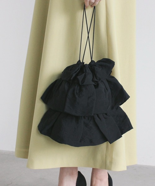 kaene（カエン）の「ティアードタンブラーバック（ハンドバッグ・レディース・ブラック/グレー/マスタード・FREE）」の2枚目の写真