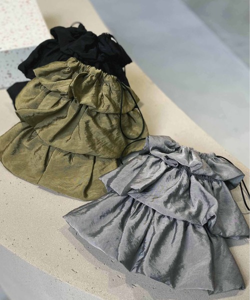 kaene（カエン）の「ティアードタンブラーバック（ハンドバッグ・レディース・ブラック/グレー/マスタード・FREE）」の5枚目の写真