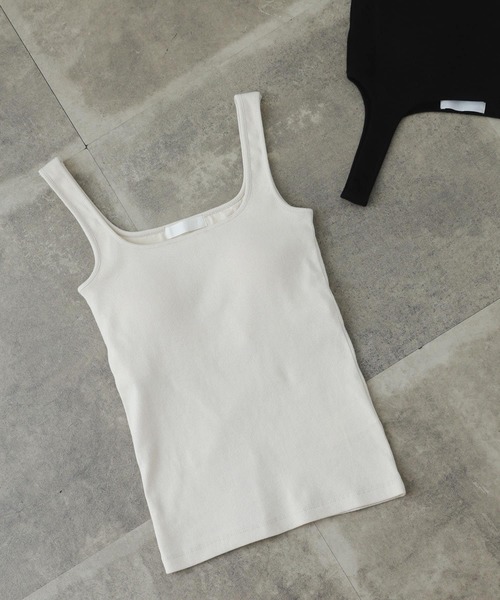 SENSE OF PLACE by URBAN RESEARCH（センスオブプレイスバイアーバンリサーチ）の「スクエアネックカップインタンクトップ（タンクトップ・レディース・レッド/ブラック/ブラウン/アイボリー・ONE）」の2枚目の写真