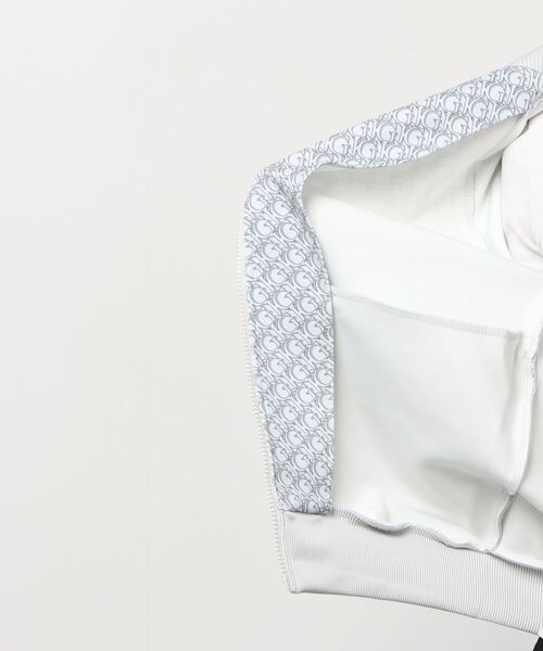 Guess（ゲス）の「Barbara Zip-Up Jacket（ジャージ・レディース・グレー/ブルー・MEDIUM/X-SMALL/SMALL）」の11枚目の写真