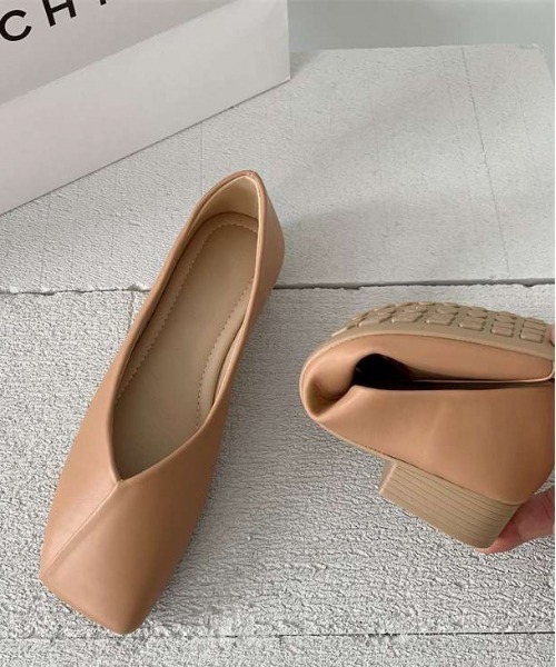 AMELY(エミリー)の「スクエアトゥスウィッチングパンプス(パンプス・レディース・カーキブラウン/ブラウン/オフホワイト/ブラック・36/38/39/35/37)」の11枚目の写真