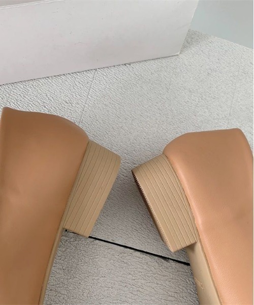 AMELY(エミリー)の「スクエアトゥスウィッチングパンプス(パンプス・レディース・カーキブラウン/ブラウン/オフホワイト/ブラック・36/38/39/35/37)」の10枚目の写真