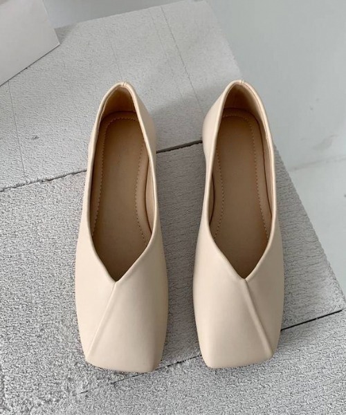 AMELY(エミリー)の「スクエアトゥスウィッチングパンプス(パンプス・レディース・カーキブラウン/ブラウン/オフホワイト/ブラック・36/38/39/35/37)」の18枚目の写真