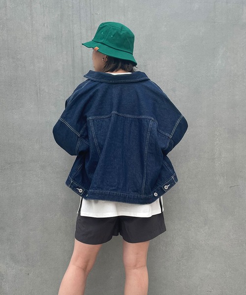 179/WG（イチナナキュウダブルジー）の「ルーズ デニムGジャン（デニムジャケット・レディース・ライトブルー/インディゴブルー・MEDIUM）」の6枚目の写真