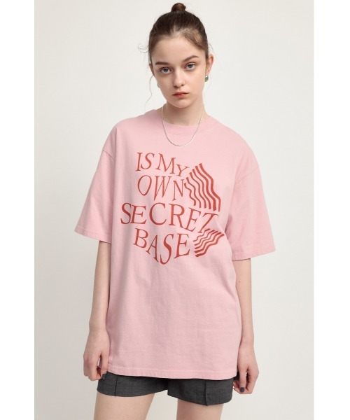 SLY（スライ）の「WAVY LOGO BIG T/SH ロゴ ビッグTシャツ（Tシャツ/カットソー・レディース・オフホワイト/ピンク/オレンジ/ブラック・FREE）」の4枚目の写真