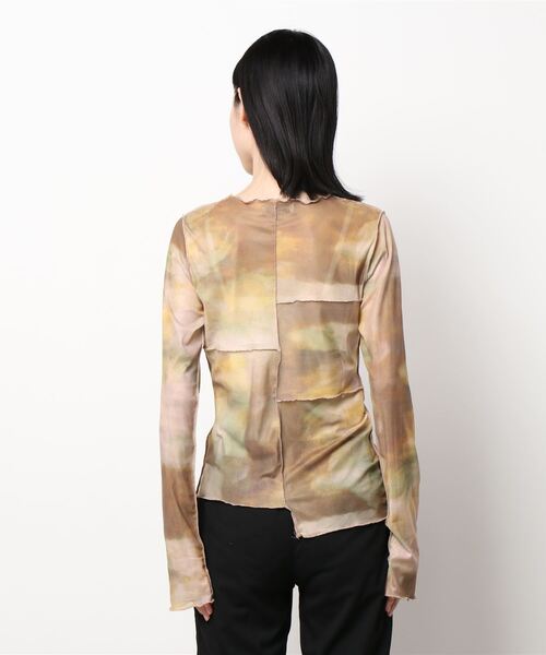 i-dare（アイディア）の「【i-dare】タイダイ柄 アシンメトリー メロー ブラウス（シャツ/ブラウス・レディース・ブラウン系その他・FREE）」の8枚目の写真