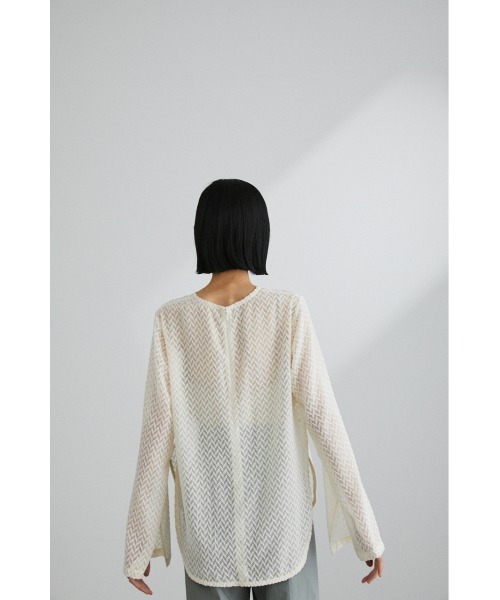 STYLEMIXER（スタイルミキサー）の「センターパイピングカットブラウス（シャツ/ブラウス・レディース・ブラック/アイボリー・FREE）」の10枚目の写真