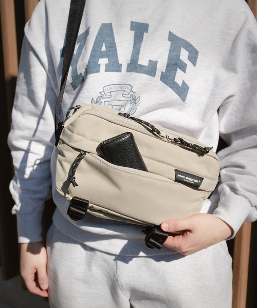 wdl.（ワームデザインラボ）の「トラベルスリムスリング Travel Slim Sling（ボディバッグ/ウエストポーチ・メンズ・ホワイト/ブラック/ベージュ/グレー・FREE）」の22枚目の写真