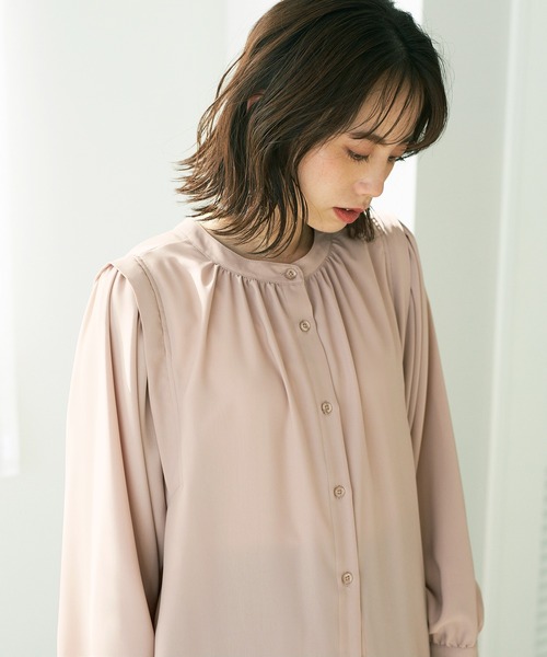 GeeRA（ジーラ）の「前後2WAYボリューム袖ワンピ（ワンピース・レディース・サンドグレー/ブルー・LARGE/MEDIUM）」の7枚目の写真