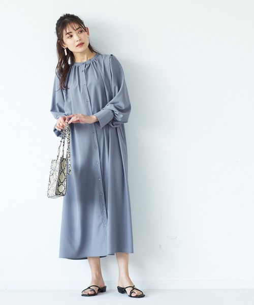 GeeRA（ジーラ）の「前後2WAYボリューム袖ワンピ（ワンピース・レディース・サンドグレー/ブルー・LARGE/MEDIUM）」の11枚目の写真
