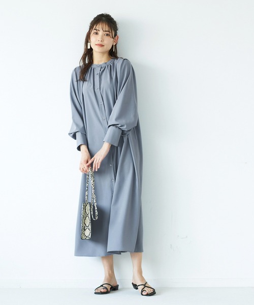 GeeRA（ジーラ）の「前後2WAYボリューム袖ワンピ（ワンピース・レディース・サンドグレー/ブルー・LARGE/MEDIUM）」の12枚目の写真