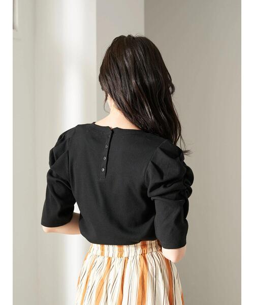 earth music&ecology（アースミュージックアンドエコロジー）の「袖デザインカットプルオーバー（Tシャツ/カットソー・レディース・ベージュ/アイボリー/ブラック・S/M）」の17枚目の写真