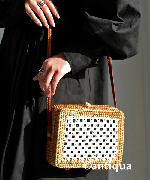 antiqua（アンティカ）の「天然素材使用。ランタンスクエアバッグ（かごバッグ・レディース・ナチュラル・FREE）」の15枚目の写真