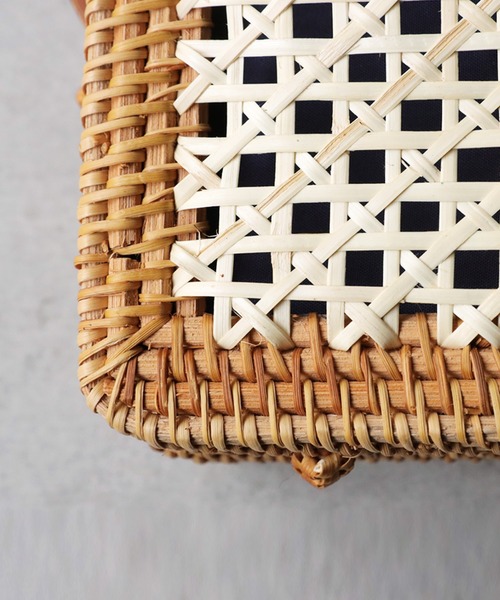 antiqua（アンティカ）の「天然素材使用。ランタンスクエアバッグ（かごバッグ・レディース・ナチュラル・FREE）」の7枚目の写真