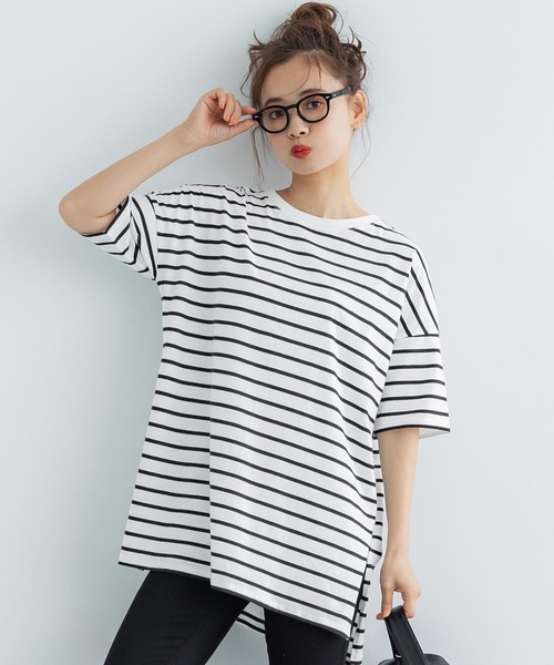 coca(coca)(コカ)の「サイドスリットTee(Tシャツ/カットソー・レディース・ホワイト/ブラウン/その他/ブラック・ONE SIZE)」の4枚目の写真