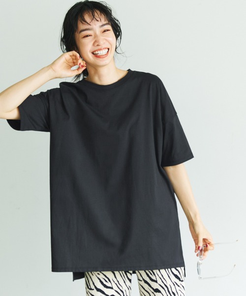 coca(coca)(コカ)の「サイドスリットTee(Tシャツ/カットソー・レディース・ホワイト/ブラウン/その他/ブラック・ONE SIZE)」の3枚目の写真