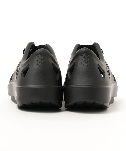 B:MING by BEAMS（ビーミングバイビームス）の「OOFOS / OOCANDOO（サンダル・メンズ・ブラック・25.0cm/26.0cm/27.0cm）」の6枚目の写真