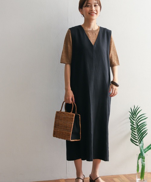 URBAN RESEARCH DOORS(アーバンリサーチドアーズ)の「リネンコットンジャンパースカート(ワンピース・レディース・ブラック/ナチュラル・MEDIUM)」の9枚目の写真