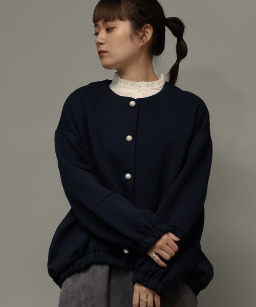 ottilie（オティーリエ）の「【 ottilie / オティーリエ 】 パール釦ブルゾン（ブルゾン・レディース・ネイビー/カーキ・FREE）」の2枚目の写真