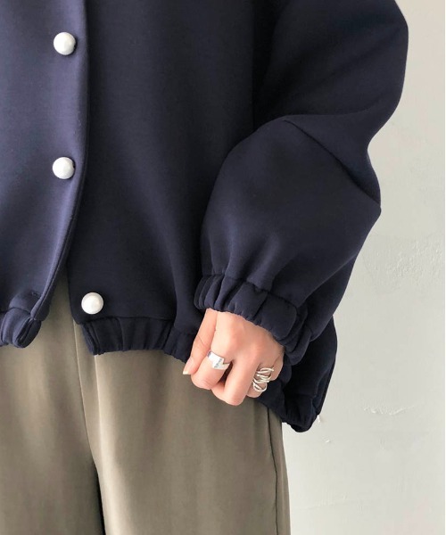 ottilie（オティーリエ）の「【 ottilie / オティーリエ 】 パール釦ブルゾン（ブルゾン・レディース・ネイビー/カーキ・FREE）」の4枚目の写真