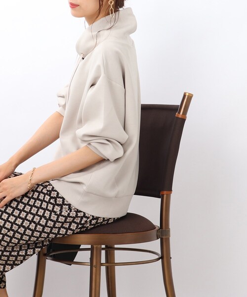 DRESKIP（ドレスキップ）の「◆もちもち抜け襟プルオーバー（パーカー・レディース・ライトグレー/サンドベージュ/パープル系4/ブラック/ブルー/ピンク系・02/03/04）」の17枚目の写真