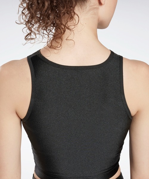 Reebok（リーボック）の「シャイニー ヨガ スクリブル クロップ タンクトップ / Shiny Yoga Scribble Crop Tank Top（タンクトップ・レディース・ブラック・SMALL/X-SMALL/LARGE/MEDIUM/X-LARGE）」の2枚目の写真