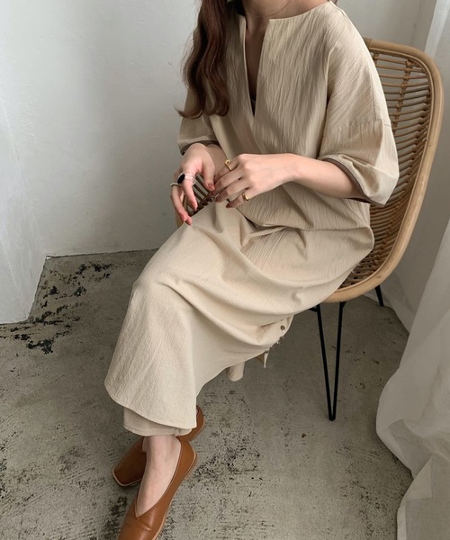 Amiur(エミレ)の「半袖ワンピース(ワンピース・レディース・ベージュ・FREE)」の2枚目の写真