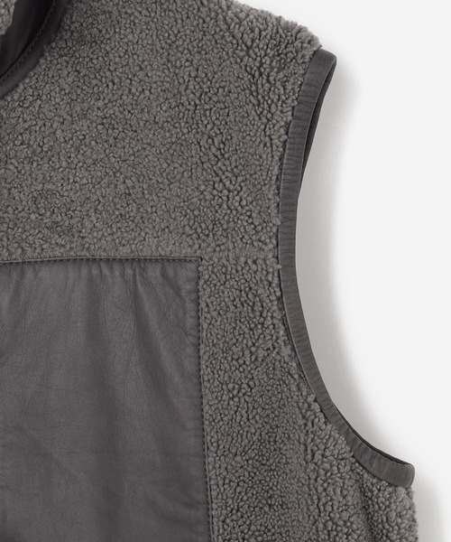 Bshop（ビショップ）の「Sisii |ジップアップ ムートンベスト WOMEN